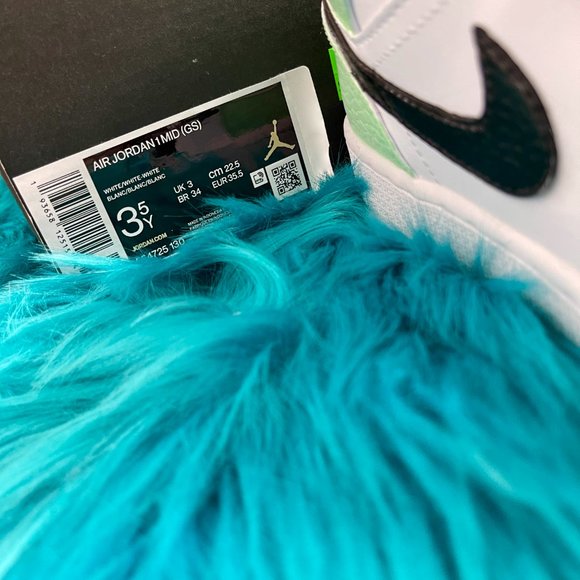 Nike Jordan 1 Mid Custom Sneaker - Picture 5 of 6